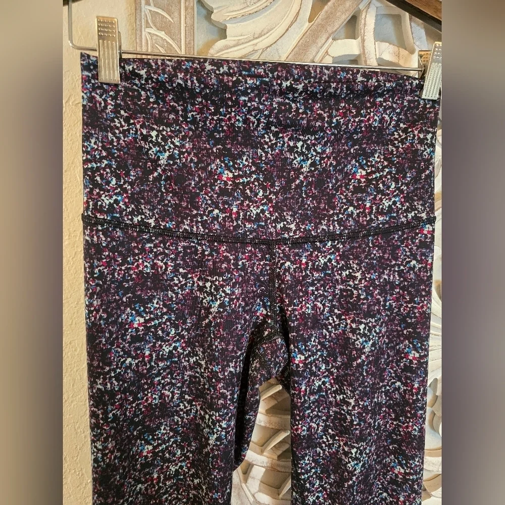lululemon athletica stylish leggings